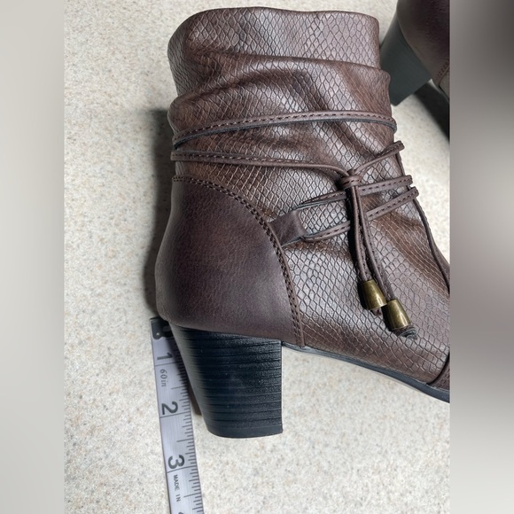 Patrizia Winona Brown Heeled Ankle Leather Boots Tassel Size 38 (7.5) - Picture 12 of 12